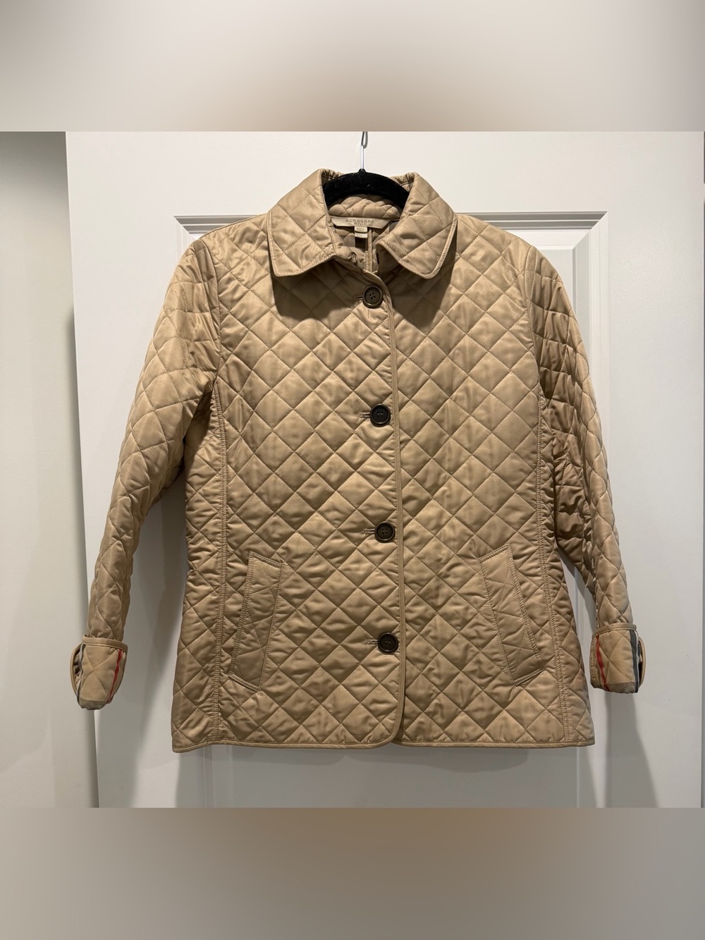 Burberry Women’s Quilted Jacket Size: M